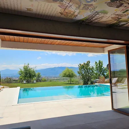 Macedonium Luxury With Big Pool & Jakuzzi Villa