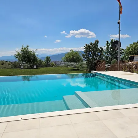 Macedonium Luxury With Big Pool & Jakuzzi