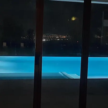 Macedonium Luxury With Big Pool & Jakuzzi * סקופיה