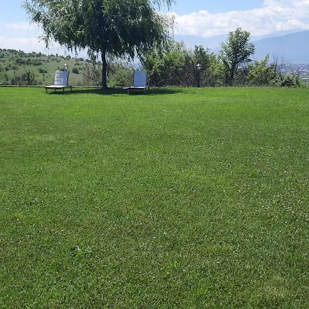 Вілла Macedonium Luxury With Big Pool & Fireplace Скоп'є