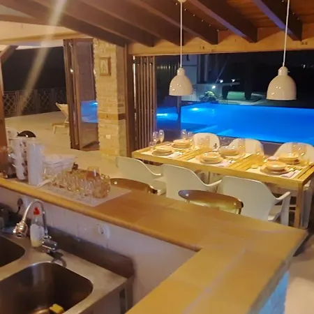 Macedonium Luxury With Big Pool & Fireplace *