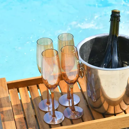 Macedonium Luxury With Big Pool & Fireplace Skopje