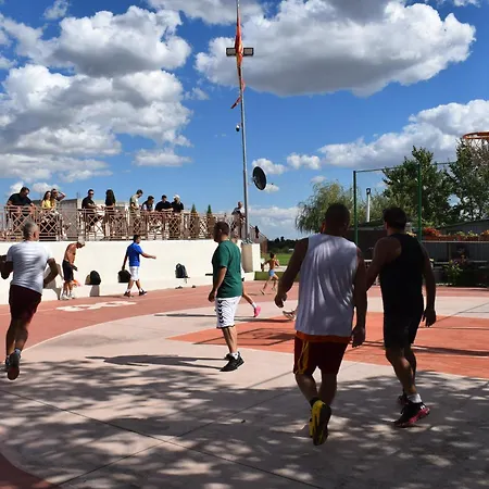 Villa Macedonium Luxury With Big Pool & Fireplace Skopje