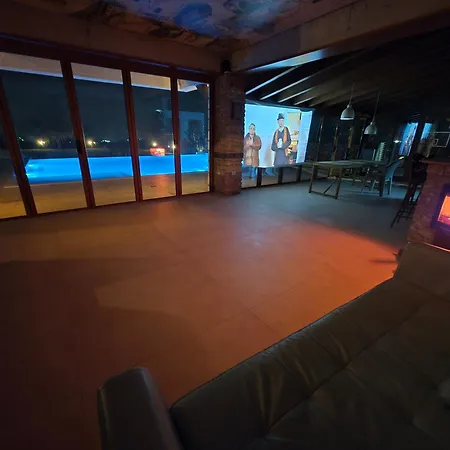 Macedonium Luxury With Big Pool & Fireplace