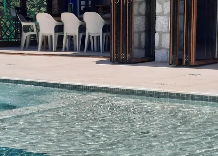 Macedonium Luxury With Big Pool & Fireplace