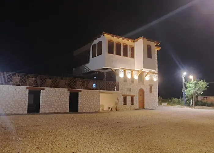 Macedonium Luxury With Big Pool & Fireplace וילה *