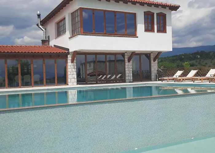 Macedonium Luxury With Pool & Panoramic View Skopje