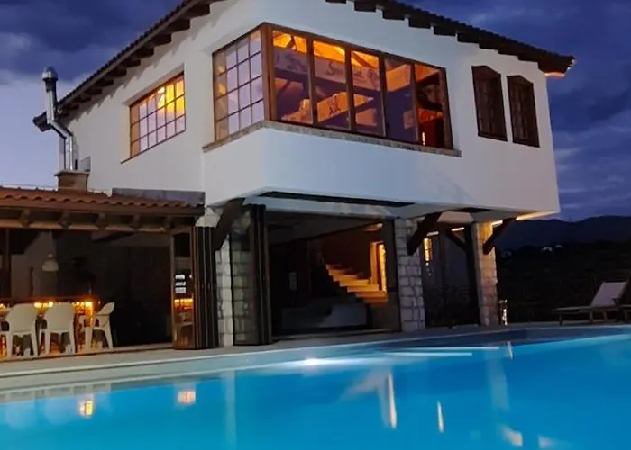 Villa Macedonium Luxury With Big Pool & Fireplace Skopje