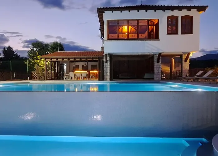 Macedonium Luxury With Big Pool & Fireplace *