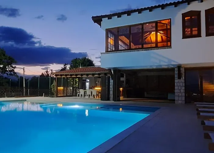 Macedonium Luxury With Big Pool & Fireplace