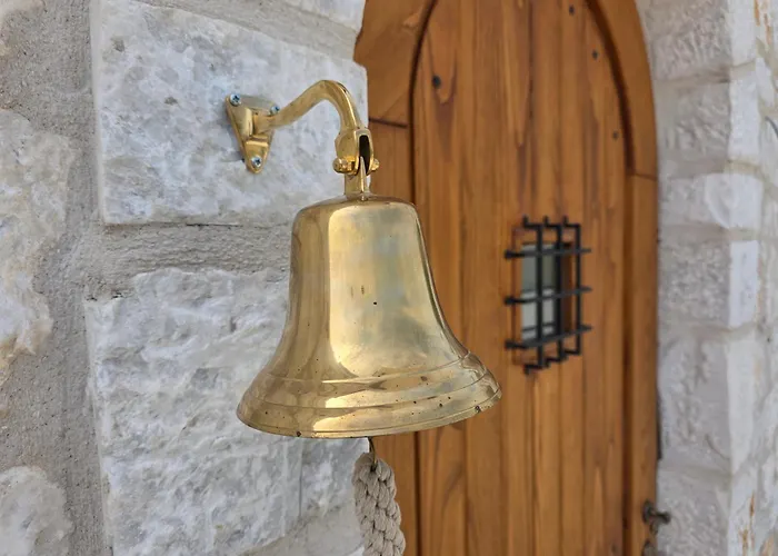 Macedonium Luxury With Big Pool & Fireplace סקופיה