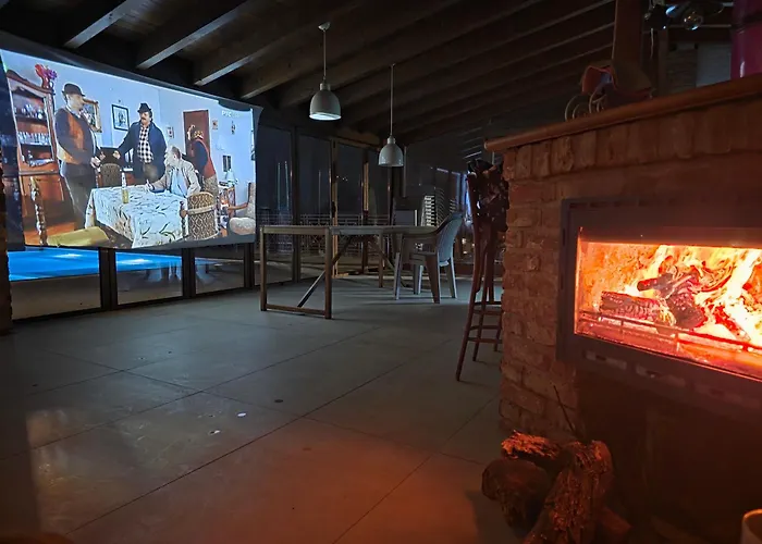 Macedonium Luxury With Big Pool & Fireplace סקופיה